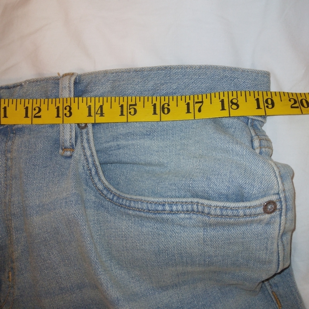 Old Navy Loose Fit Built in Flex 36x30 NWT Light wash Jeans - Picture 6 of 6